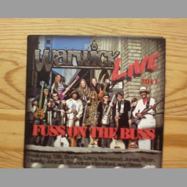 Nové hudební DVD Warwick bass - Live 2011, živý koncert