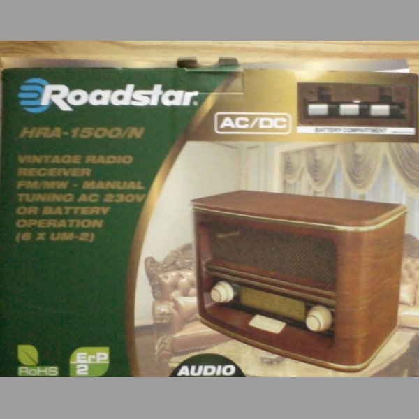 Nové retro FM stolní rádio Roadstar HRA-1500N ze dřeva