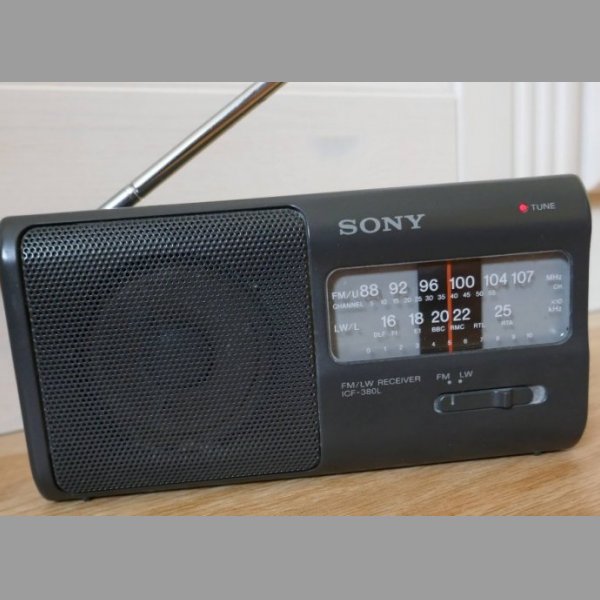 Kapesní rádio Sony FM/LW  Receiver ICF-380L