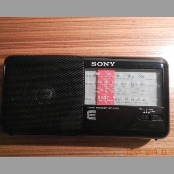 Prodám kapesní rádio Sony