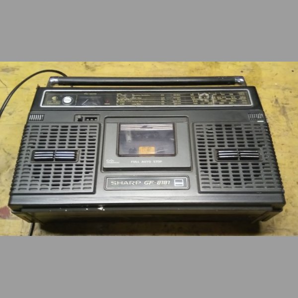 Retroradio SHARP GF-8181